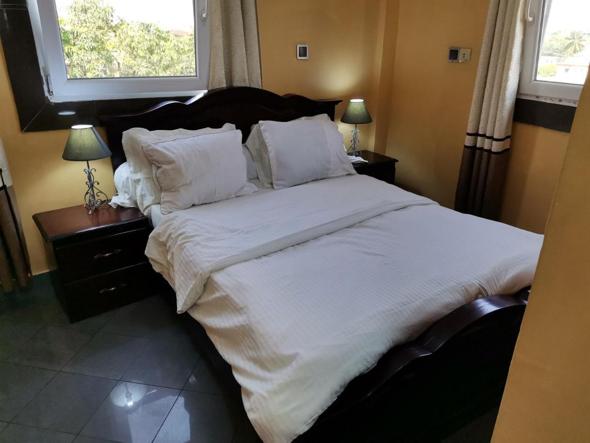 Residence Hoteliere Mb-202 C Douala Eksteriør billede