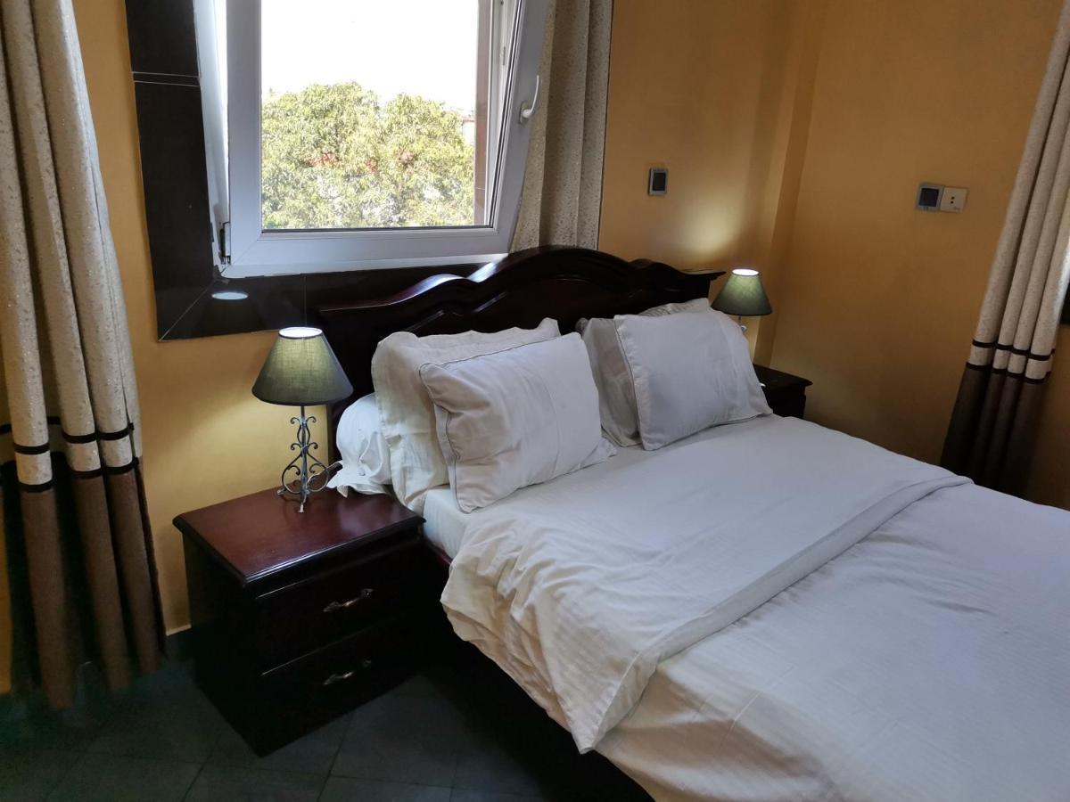 Residence Hoteliere Mb-202 C Douala Eksteriør billede