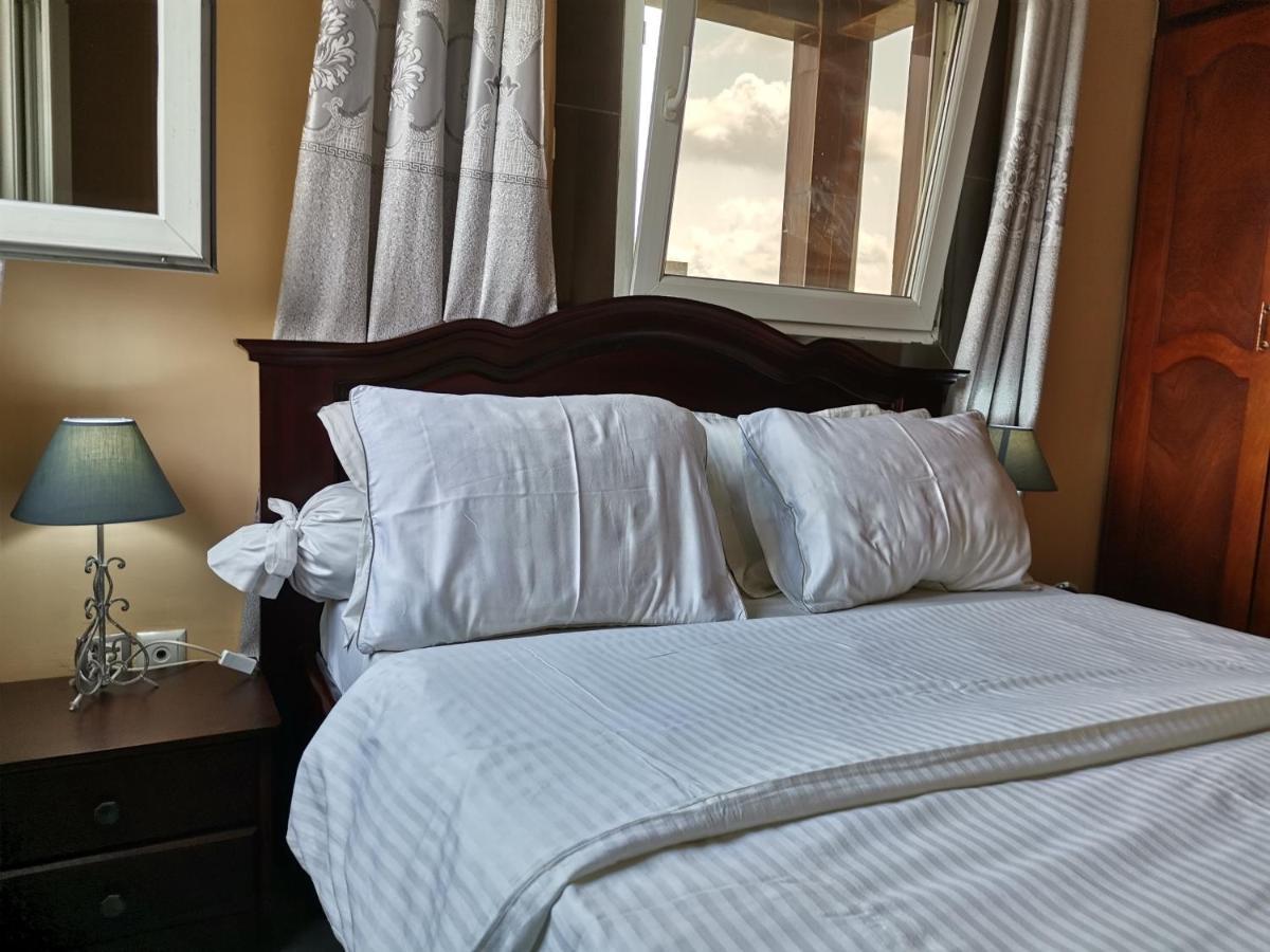Residence Hoteliere Mb-202 C Douala Eksteriør billede
