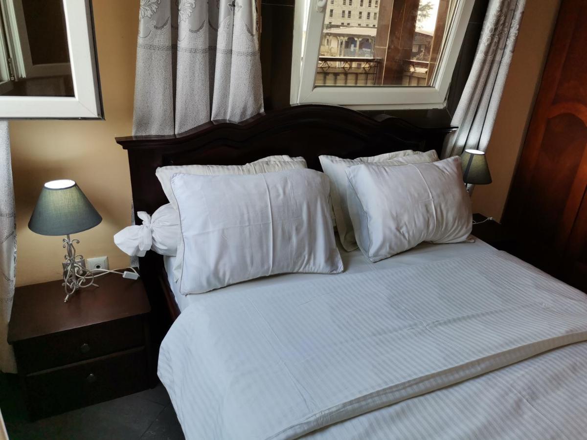 Residence Hoteliere Mb-202 C Douala Eksteriør billede