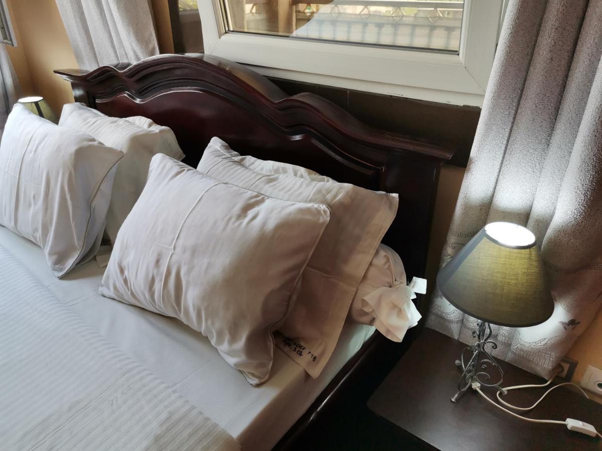 Residence Hoteliere Mb-202 C Douala Eksteriør billede