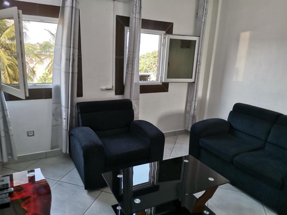 Residence Hoteliere Mb-202 C Douala Eksteriør billede