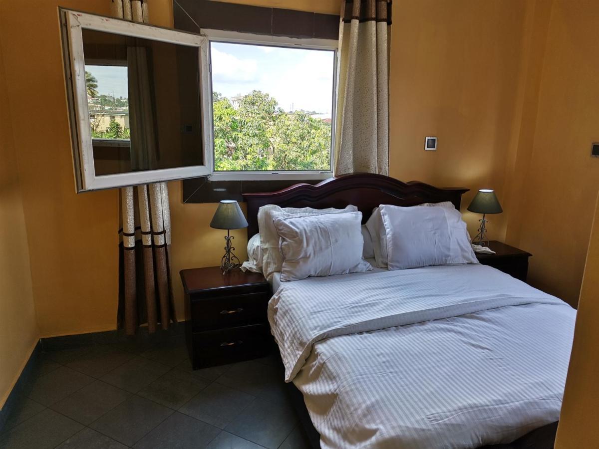 Residence Hoteliere Mb-202 C Douala Eksteriør billede
