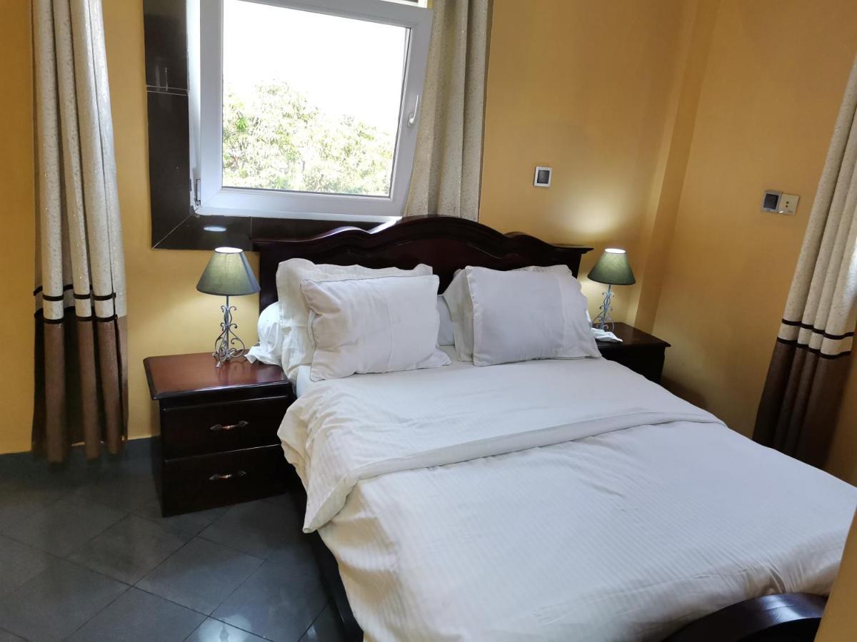Residence Hoteliere Mb-202 C Douala Eksteriør billede