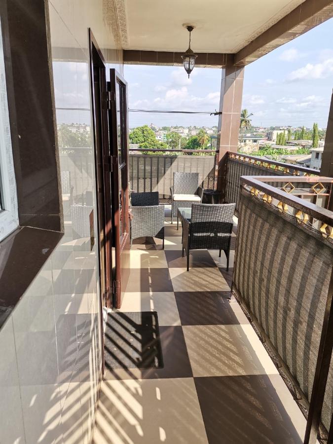 Residence Hoteliere Mb-202 C Douala Eksteriør billede