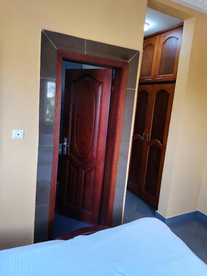 Residence Hoteliere Mb-202 C Douala Eksteriør billede