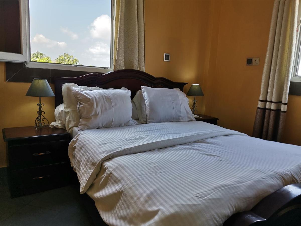 Residence Hoteliere Mb-202 C Douala Eksteriør billede