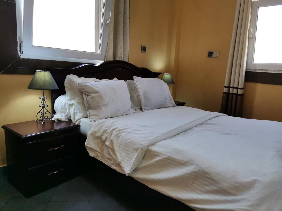Residence Hoteliere Mb-202 C Douala Eksteriør billede