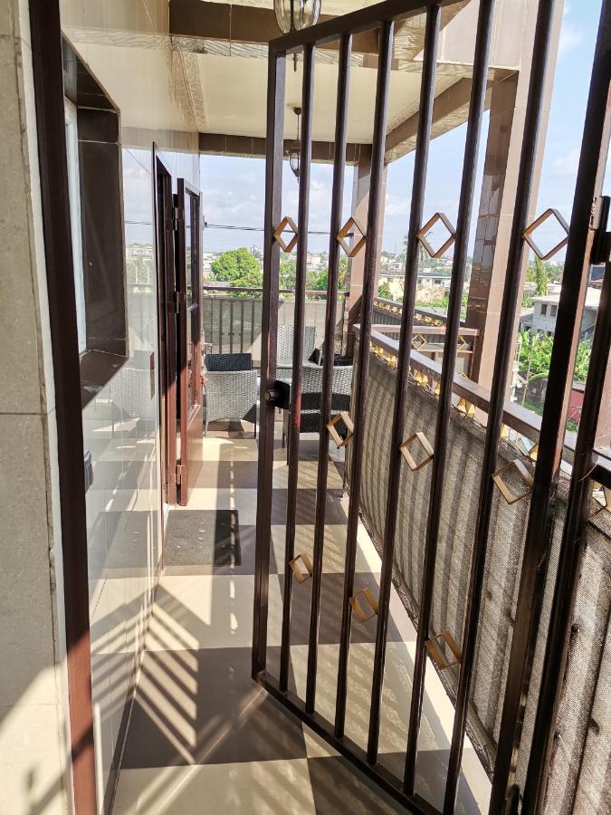 Residence Hoteliere Mb-202 C Douala Eksteriør billede
